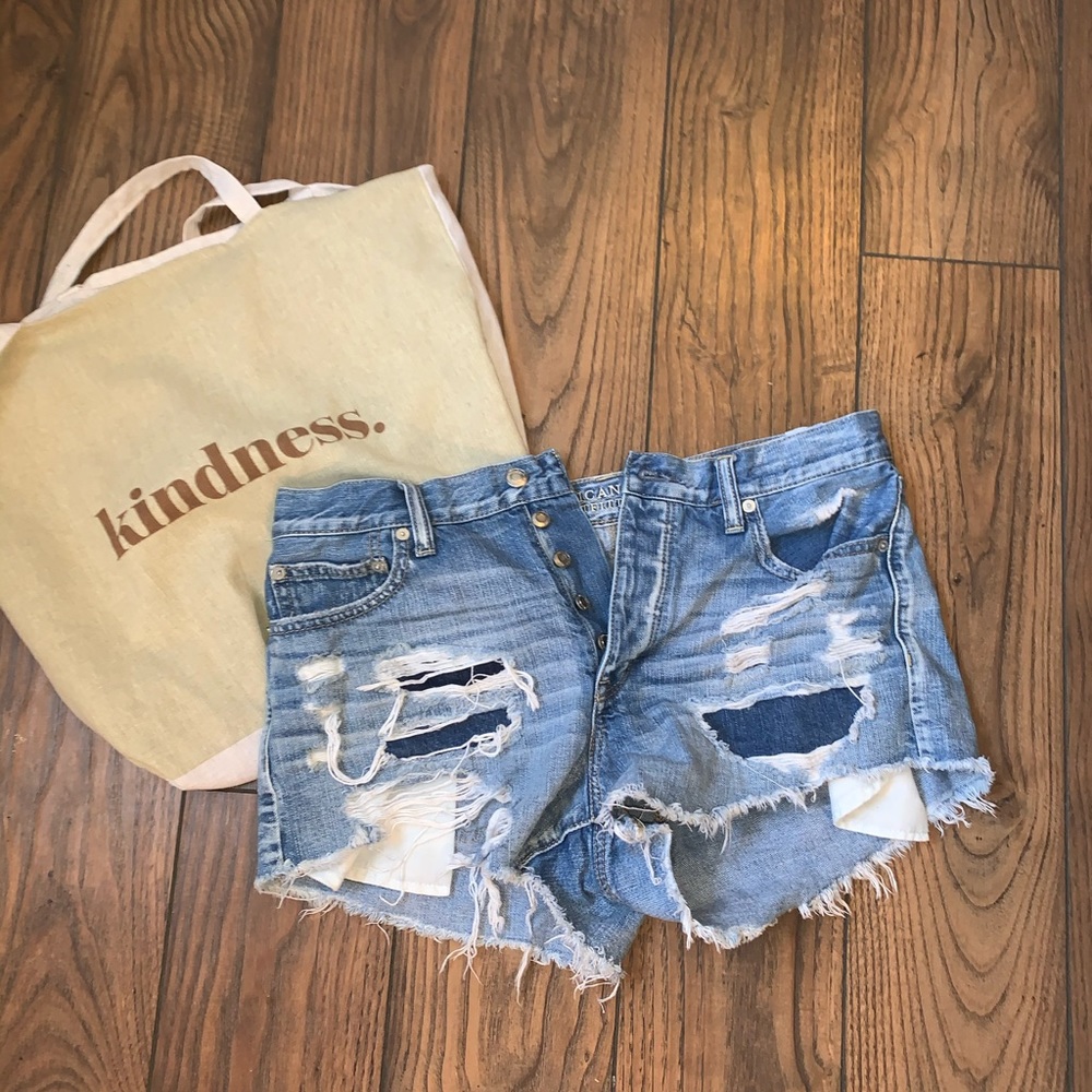 American eagle ripped jean shorts